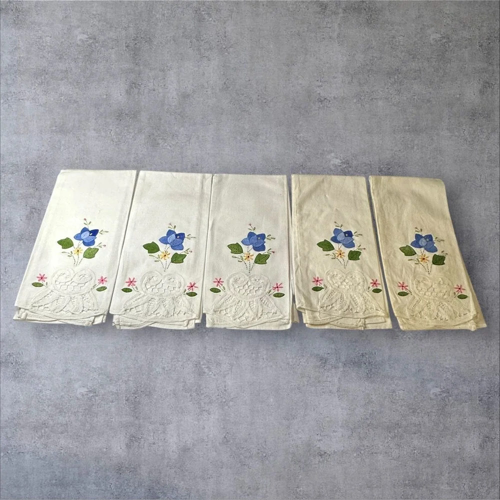 Set‎ of 5 - Vintage Hand Appliqued Fingertip Towel with Blue Flower